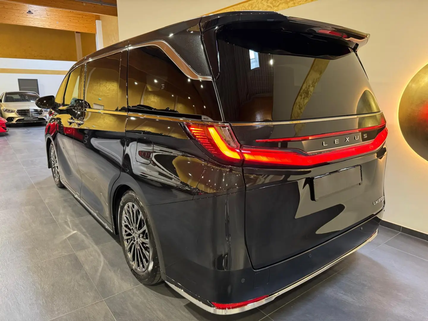 Lexus LM LEXUS LM 350H AWD LUXURY 4 loc