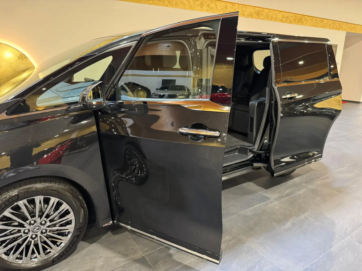 Lexus LM LEXUS LM 350H AWD LUXURY 4 loc