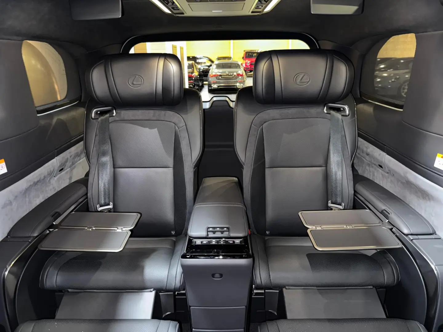 Lexus LM LEXUS LM 350H AWD LUXURY 4 loc