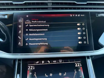 Q7 55 TFSI e  S line Matrix-Laser Luft B&O Pano