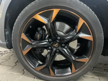 Formentor 2.0TSI VZ 4Drive DSG LED ACC DCC LEDER