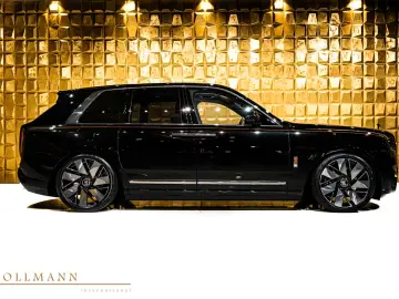 Rolls-Royce Cullinan SERIES II FACELIFT BESPOKE STOCK