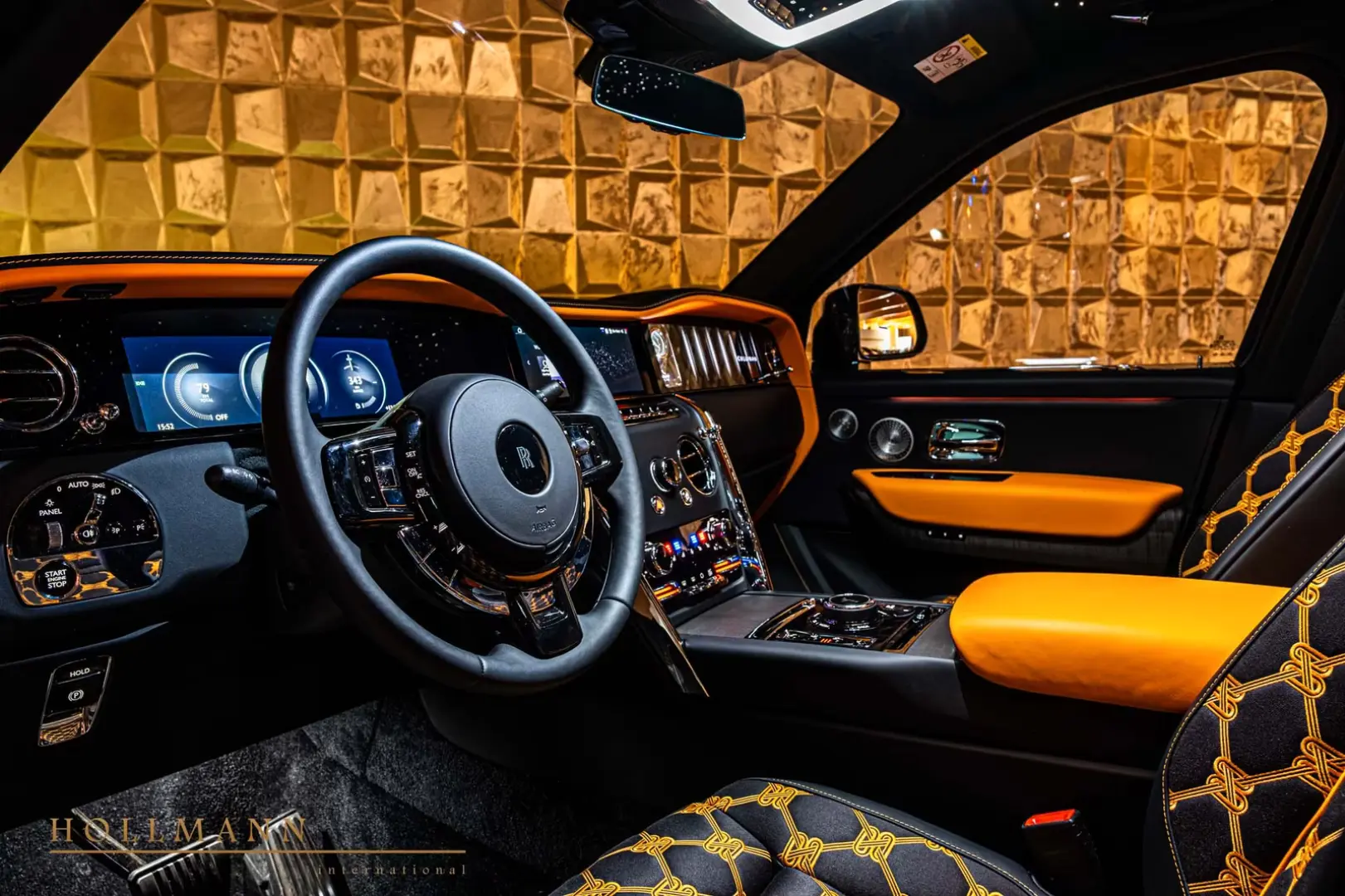 Rolls-Royce Cullinan SERIES II FACELIFT BESPOKE STOCK