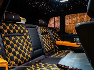 Rolls-Royce Cullinan SERIES II FACELIFT BESPOKE STOCK