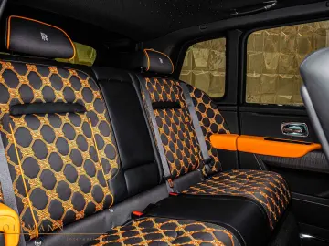 Rolls-Royce Cullinan SERIES II FACELIFT BESPOKE STOCK