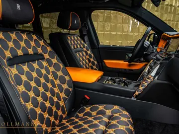 Rolls-Royce Cullinan SERIES II FACELIFT BESPOKE STOCK