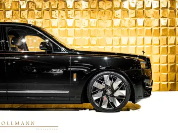 Rolls-Royce Cullinan SERIES II FACELIFT BESPOKE STOCK