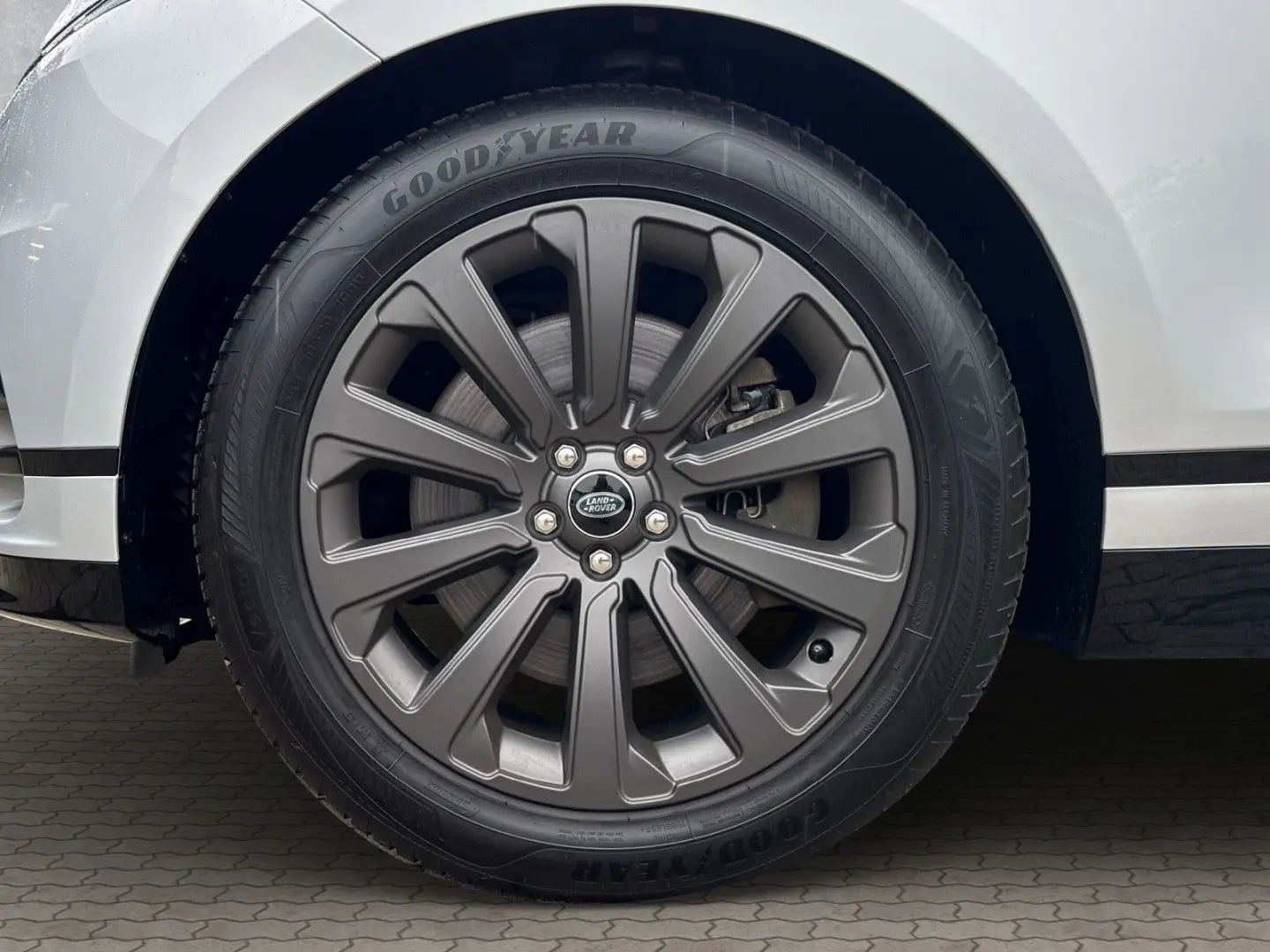 Range Rover Velar D300 R-DYNAMIC SE ACC AHK