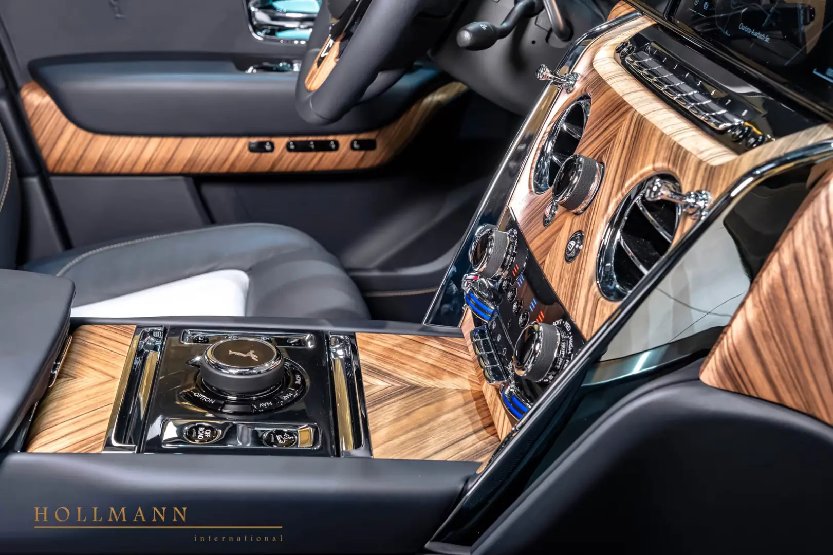 Rolls-Royce Cullinan SERIES II   SHOOTING STAR   BESPOKE