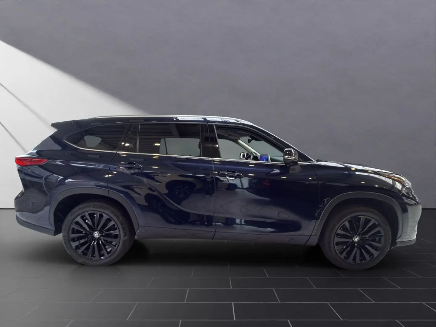 Highlander Hybrid Luxury