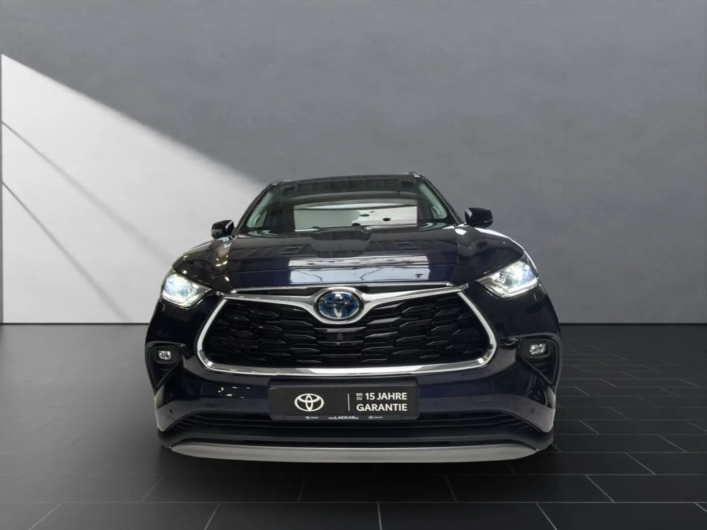 Highlander Hybrid Luxury