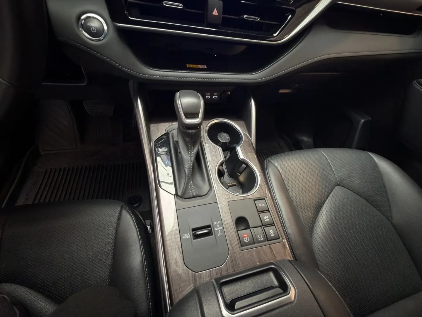 Highlander Hybrid Luxury