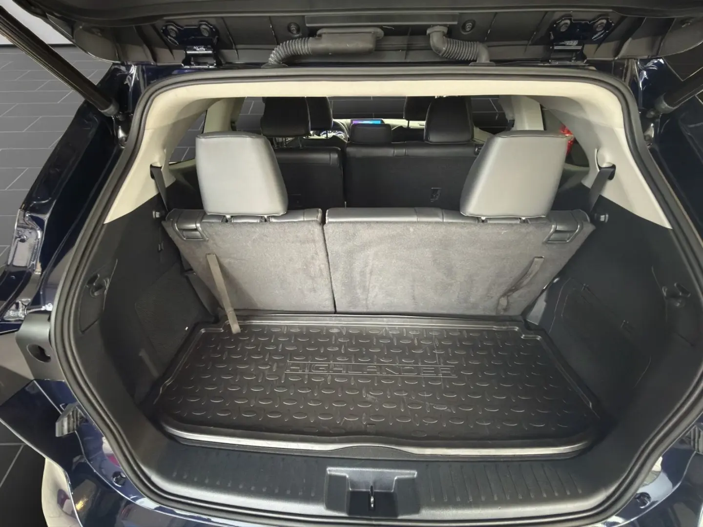 Highlander Hybrid Luxury