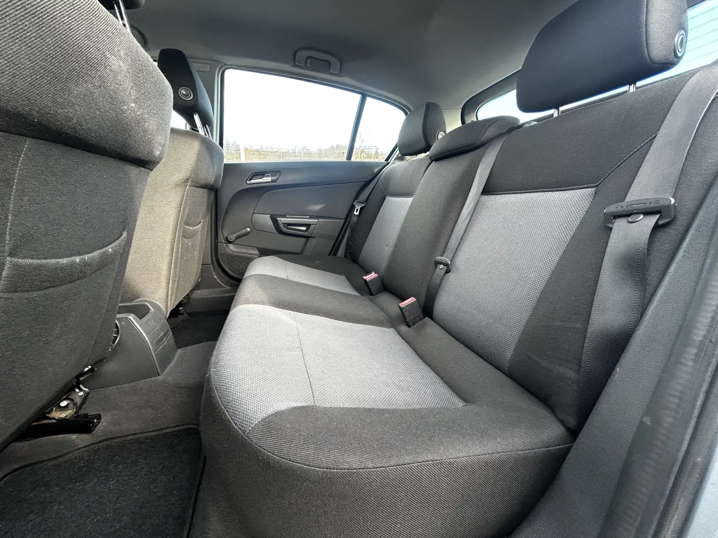 Opel Astra H 1.4 Club – Compactă  Fiabilă și Eficientă!