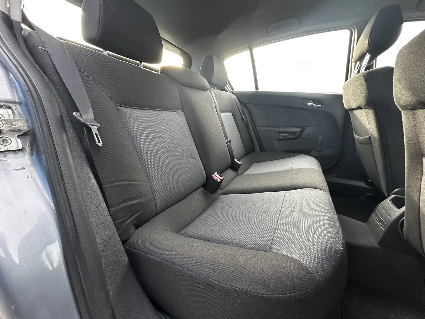 Opel Astra H 1.4 Club – Compactă  Fiabilă și Eficientă!