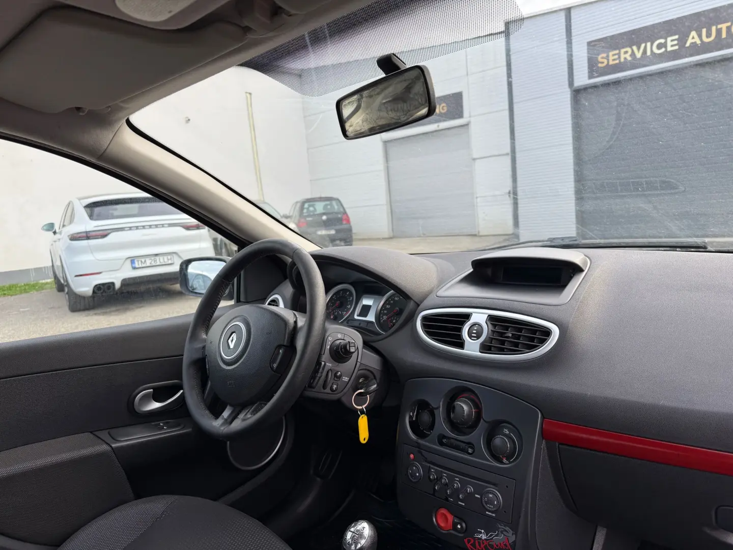 RENAULT CLIO