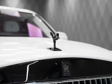 Rolls-Royce Cullinan BLACK BADGE 2025 WHITE WHITE VIP