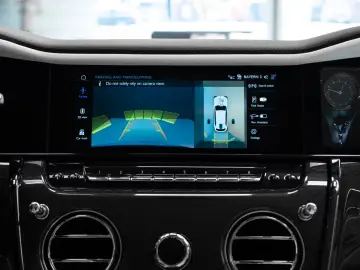 Rolls-Royce Cullinan BLACK BADGE 2025 WHITE WHITE VIP