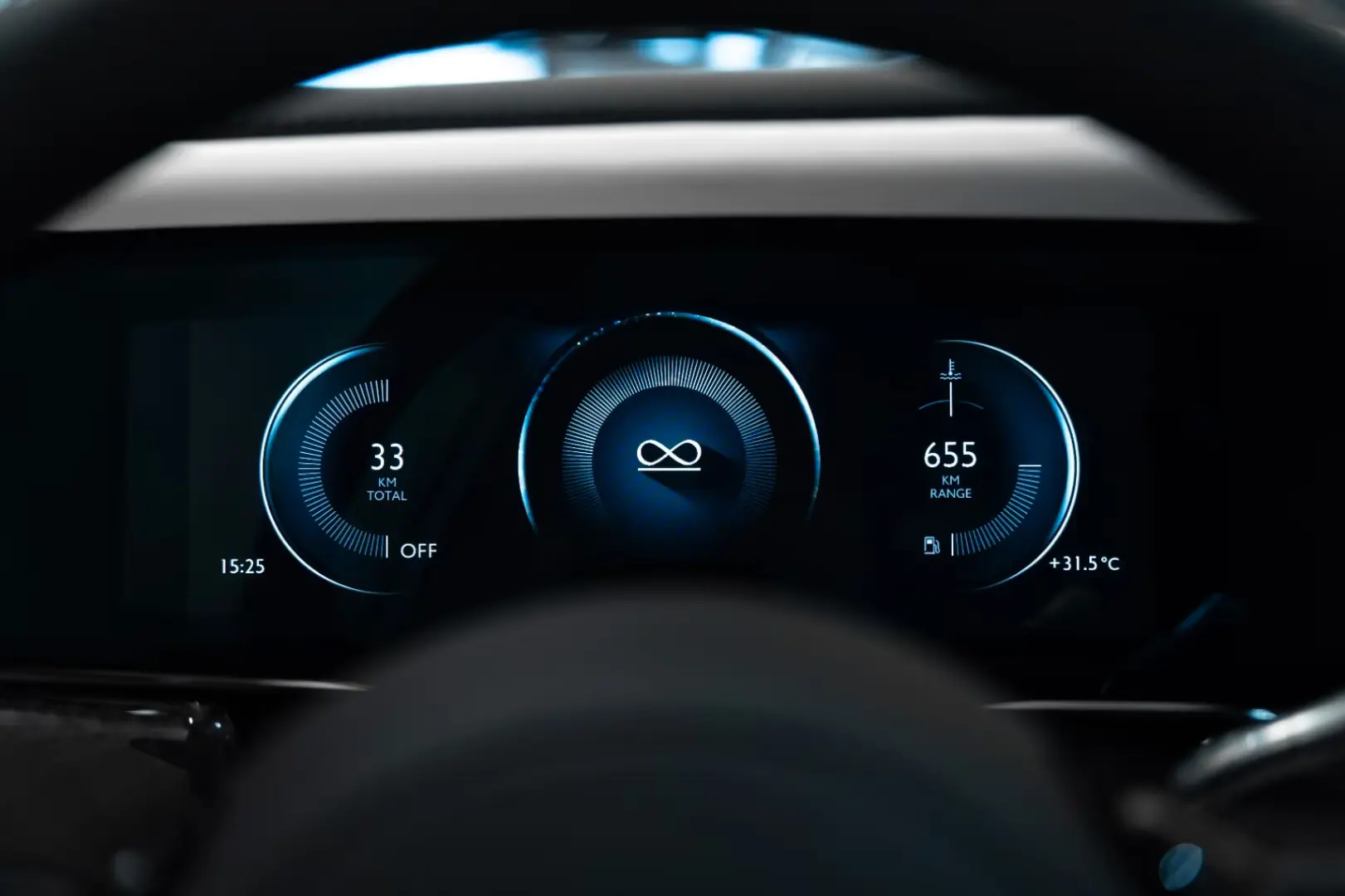 Rolls-Royce Cullinan BLACK BADGE 2025 WHITE WHITE VIP