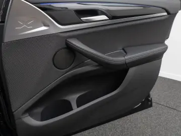 X3 xD20d xLine Kamera HUD DAB Alarm Komfort 19