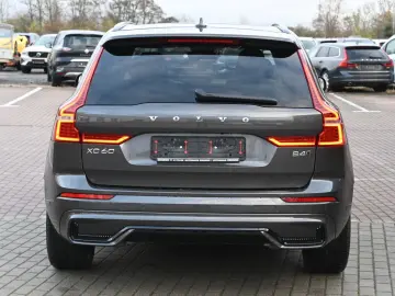 XC60 B4 AWD Plus Dark LED PANO STHZ LUFT 360 H&K