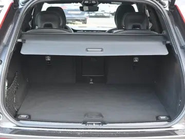 XC60 B4 AWD Plus Dark LED PANO STHZ LUFT 360 H&K