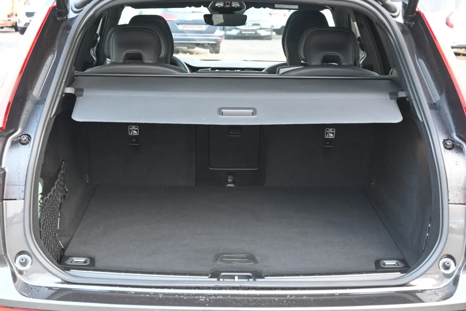 XC60 B4 AWD Plus Dark LED PANO STHZ LUFT 360 H&K