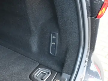 XC60 B4 AWD Plus Dark LED PANO STHZ LUFT 360 H&K