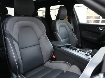 XC60 B4 AWD Plus Dark LED PANO STHZ LUFT 360 H&K