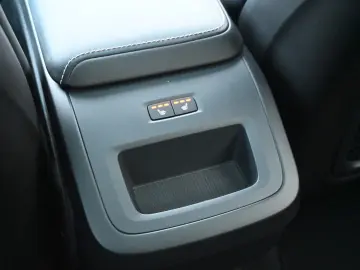 XC60 B4 AWD Plus Dark LED PANO STHZ LUFT 360 H&K