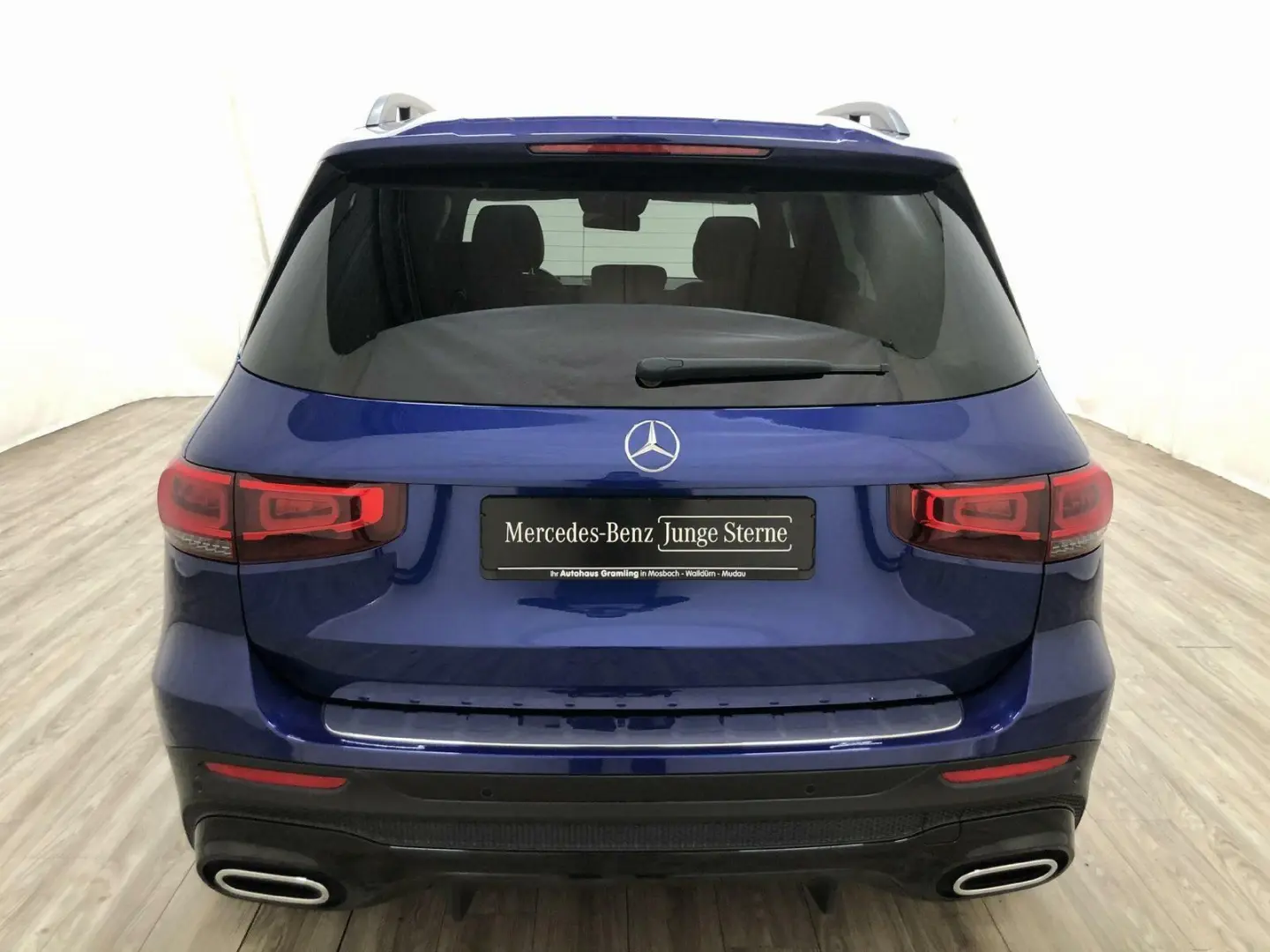 GLB 250 4M AMG NIGHT Distr Pano AHK 360  7-Sitze