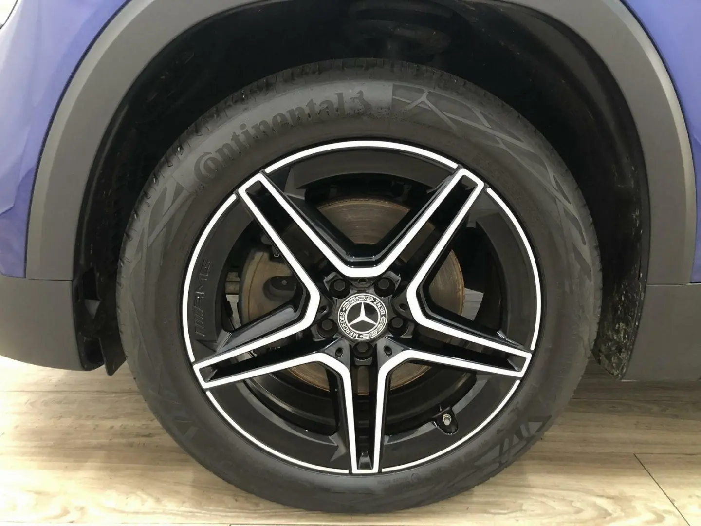 GLB 250 4M AMG NIGHT Distr Pano AHK 360  7-Sitze