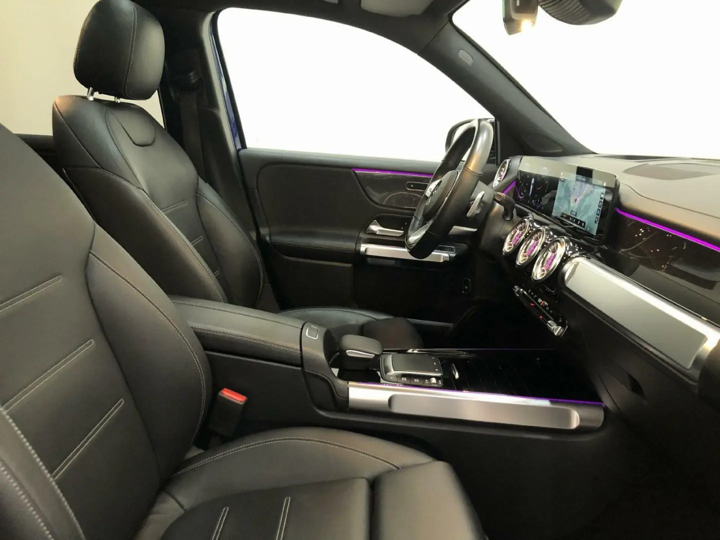 GLB 250 4M AMG NIGHT Distr Pano AHK 360  7-Sitze