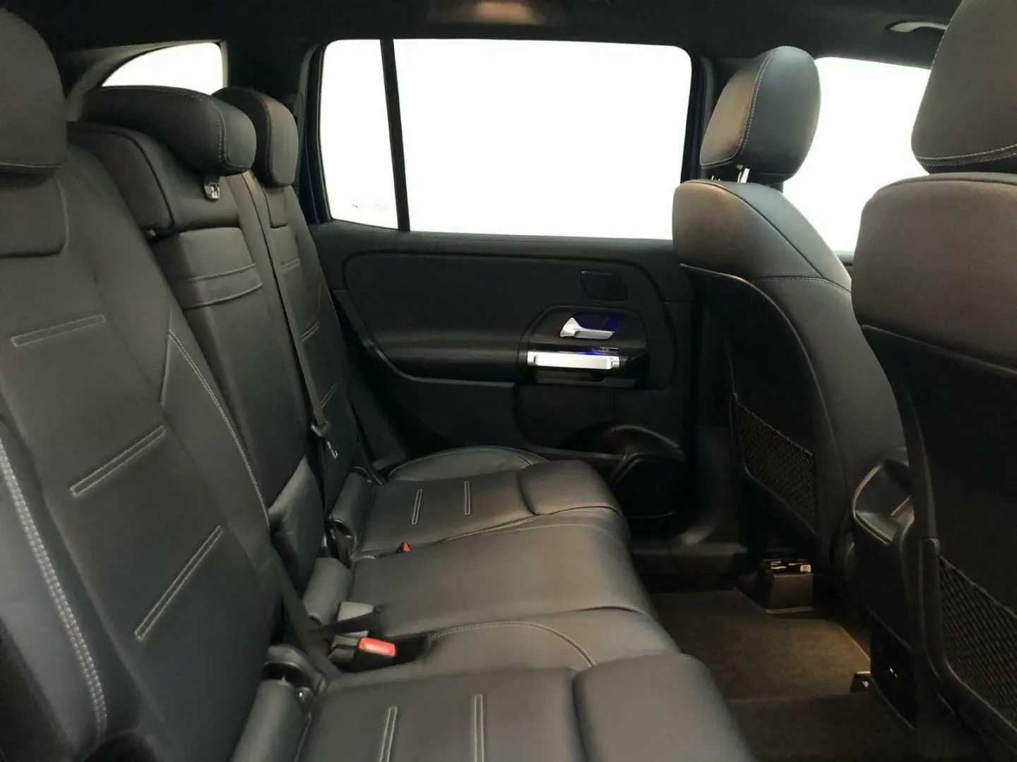 GLB 250 4M AMG NIGHT Distr Pano AHK 360  7-Sitze