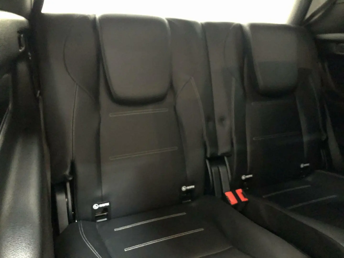 GLB 250 4M AMG NIGHT Distr Pano AHK 360  7-Sitze