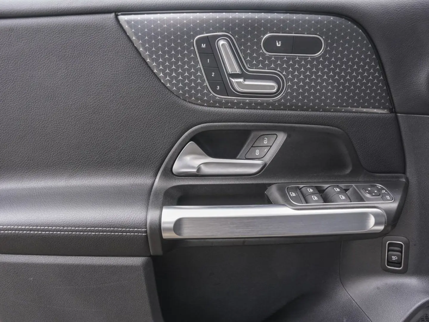 GLB 250 4M Progressive Multibeam-LED AHK 7-Sitze