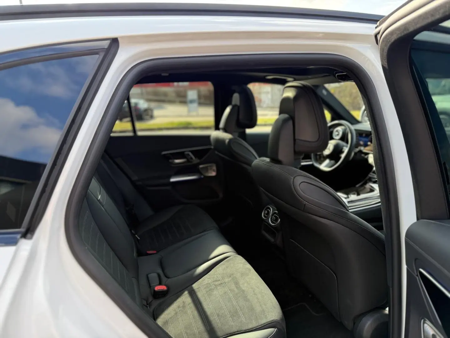 GLC 300 4M AMG Night Pano AHK Dist 360  Sound 20