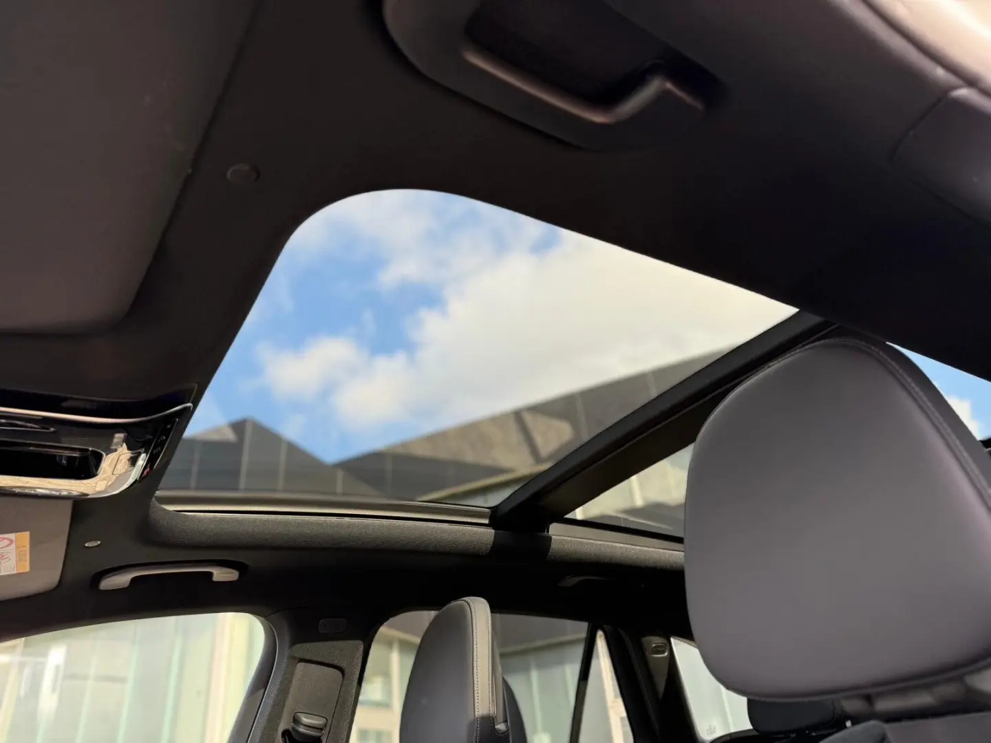 GLC 300 4M AMG Night Pano AHK Dist 360  Sound 20