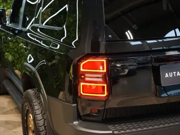 Land Cruiser EXECUTIVE AUX.HEAT JBL 74.545€NETTO