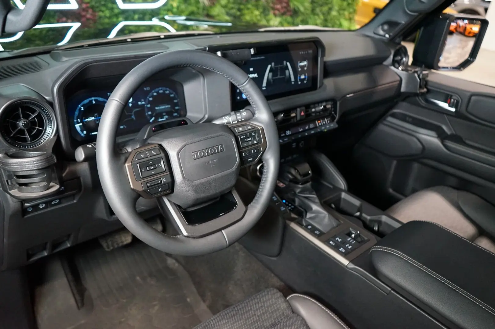 Land Cruiser EXECUTIVE AUX.HEAT JBL 74.545€NETTO