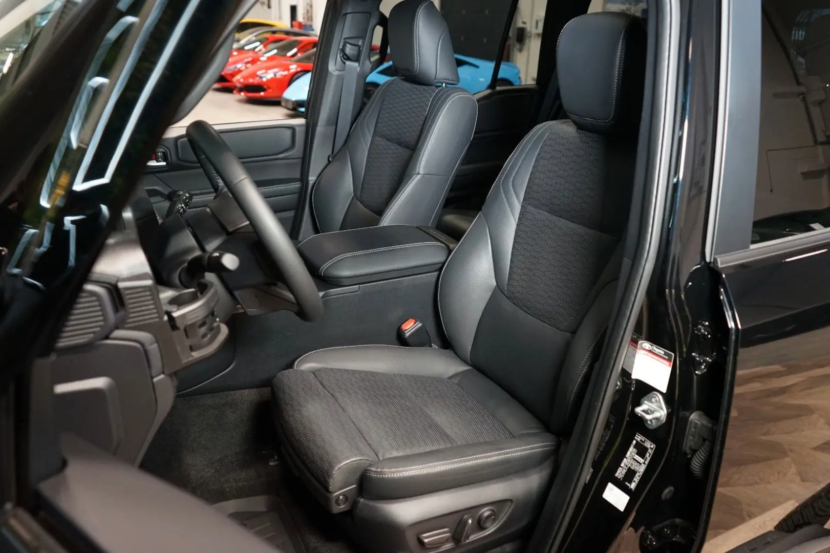 Land Cruiser EXECUTIVE AUX.HEAT JBL 74.545€NETTO