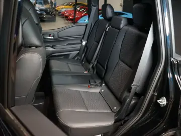 Land Cruiser EXECUTIVE AUX.HEAT JBL 74.545€NETTO