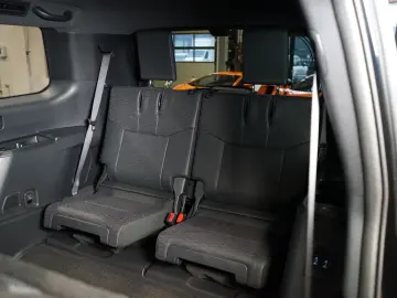 Land Cruiser EXECUTIVE AUX.HEAT JBL 74.545€NETTO