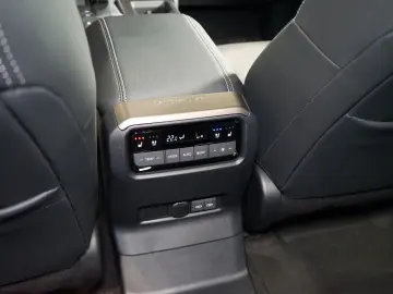 Land Cruiser EXECUTIVE AUX.HEAT JBL 74.545€NETTO