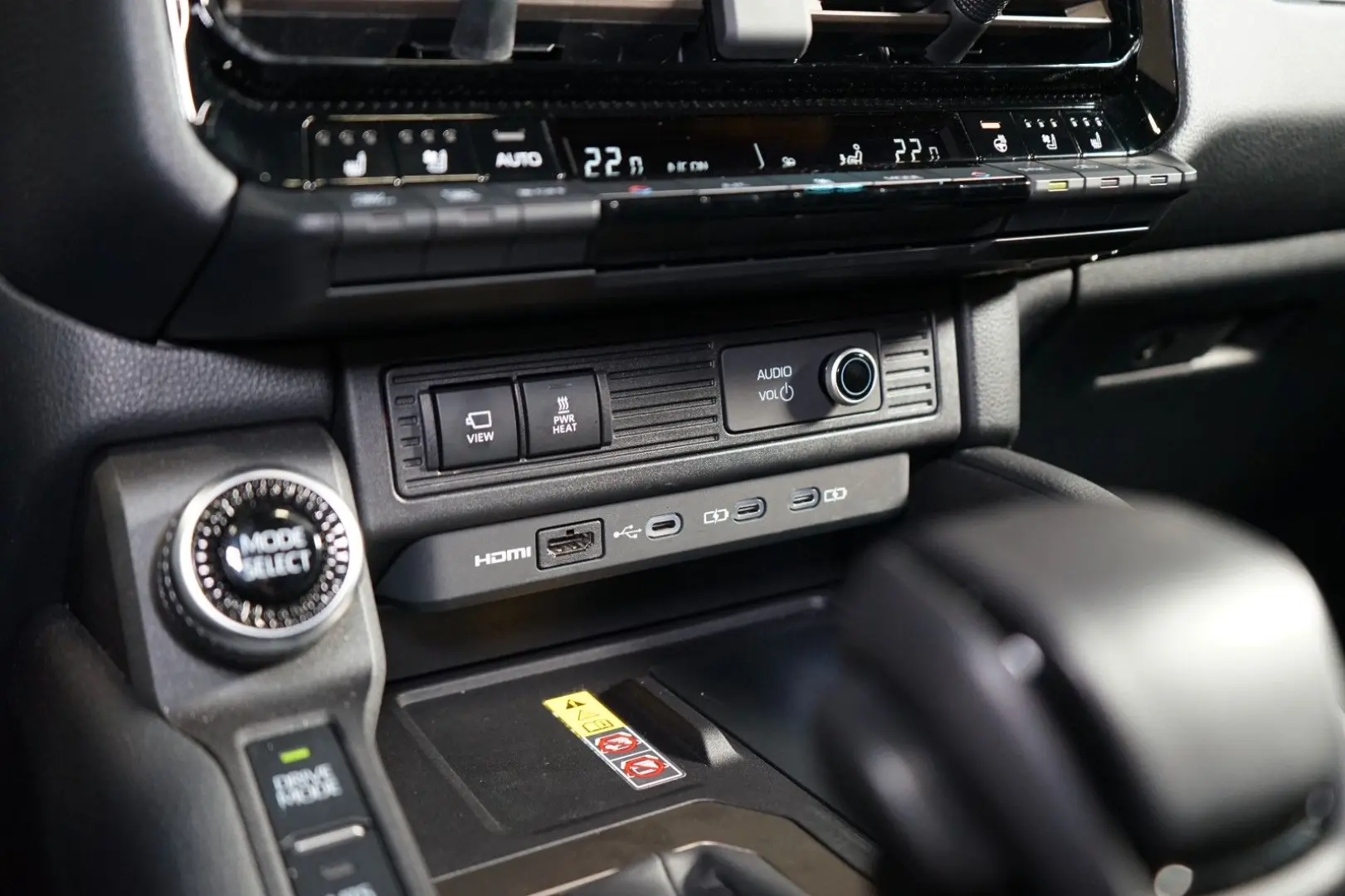 Land Cruiser EXECUTIVE AUX.HEAT JBL 74.545€NETTO