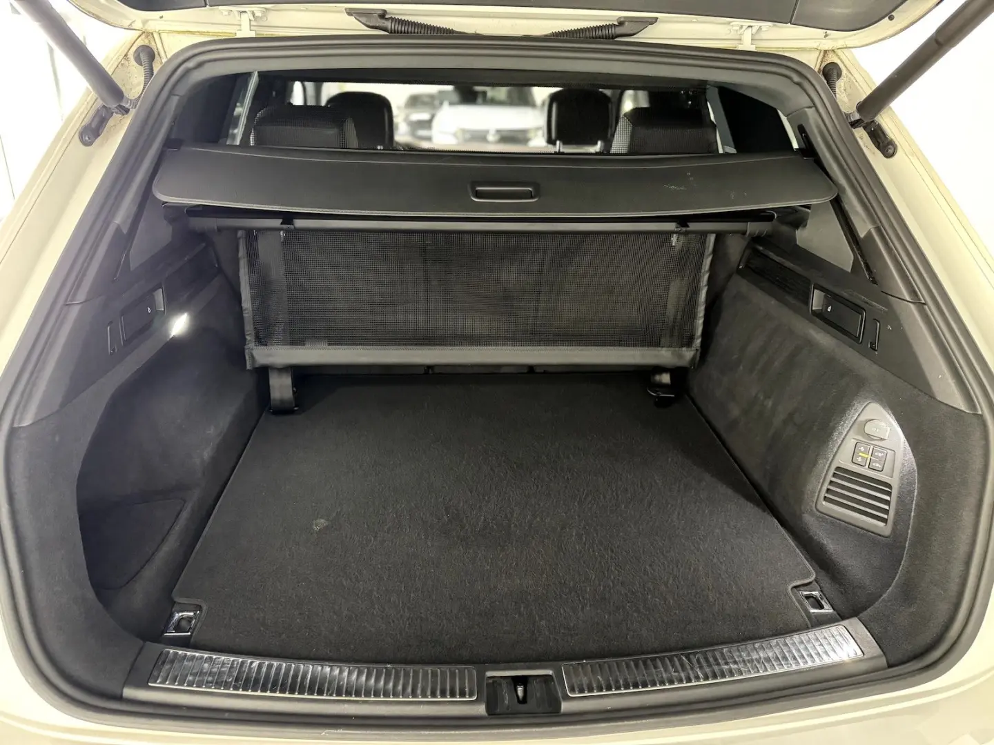 Touareg 3.0 TSI R Line One Million BlackStyle