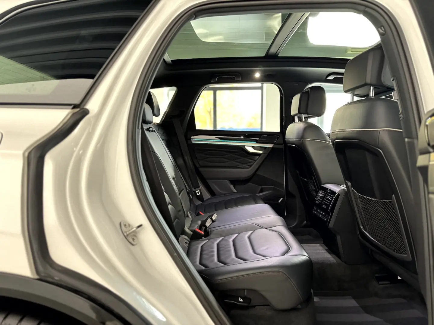 Touareg 3.0 TSI R Line One Million BlackStyle