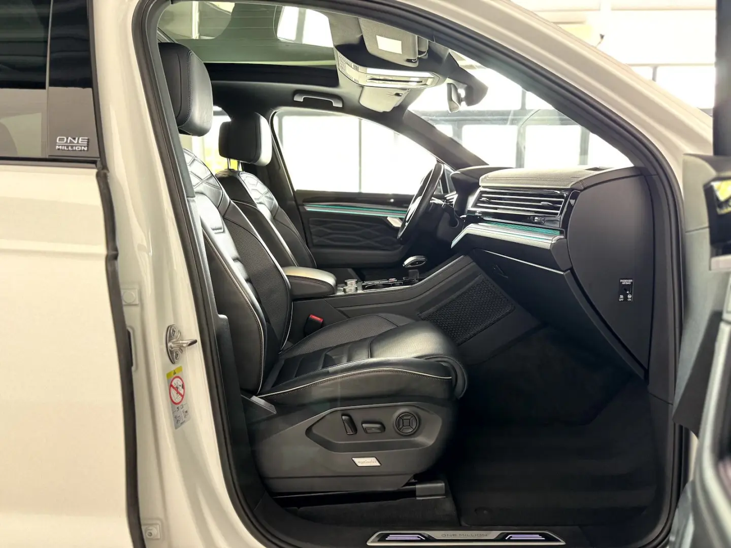 Touareg 3.0 TSI R Line One Million BlackStyle