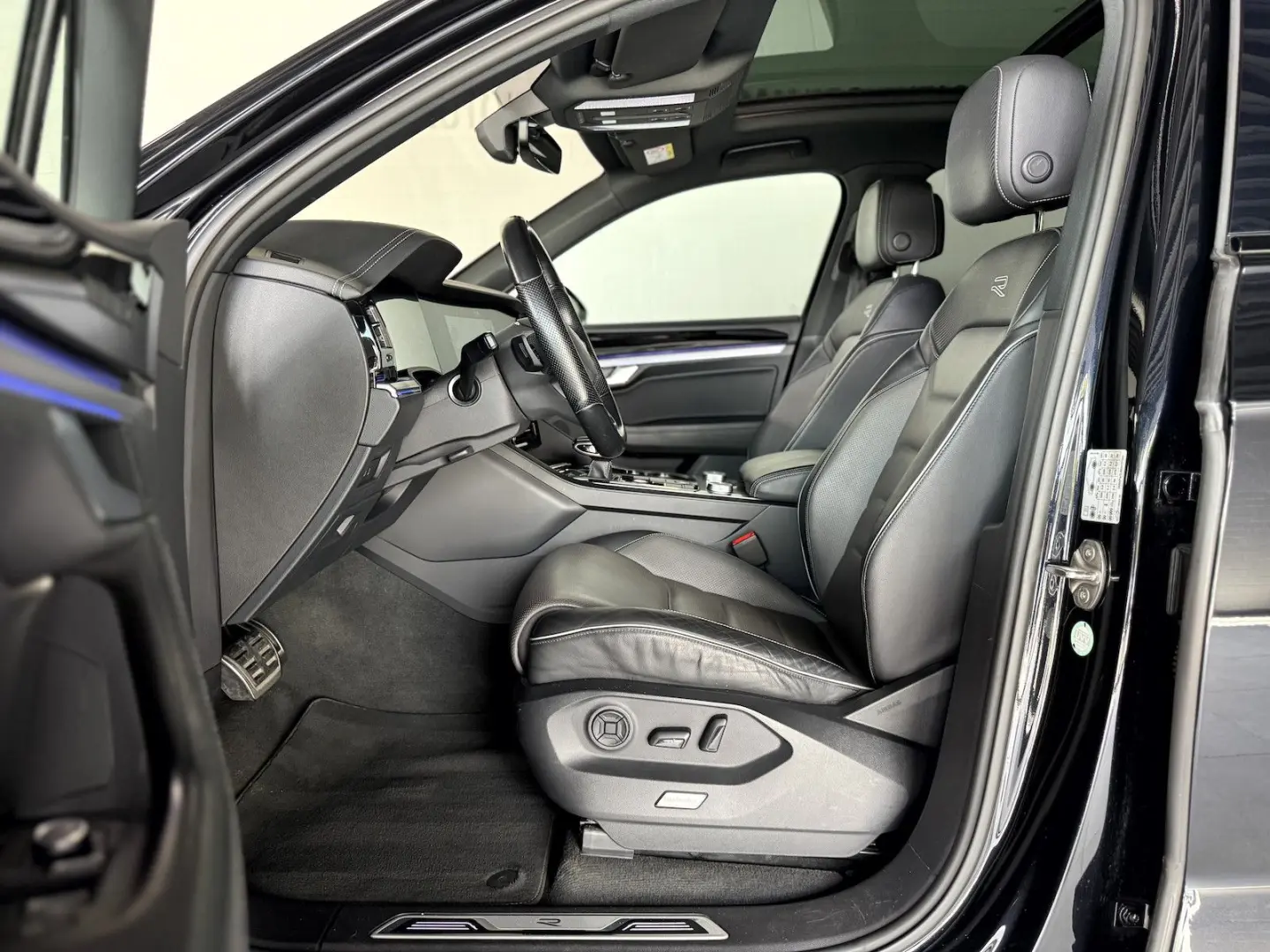 Touareg 3.0TDI 4Motion R Line BlackStyle Pano IQ