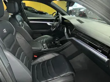 Touareg R-Line 3.0 TSI 4mot Tiptronic  Traumauss